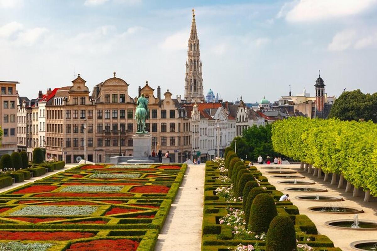 một góc nhìn về thành phố Vienna với một khu vườn