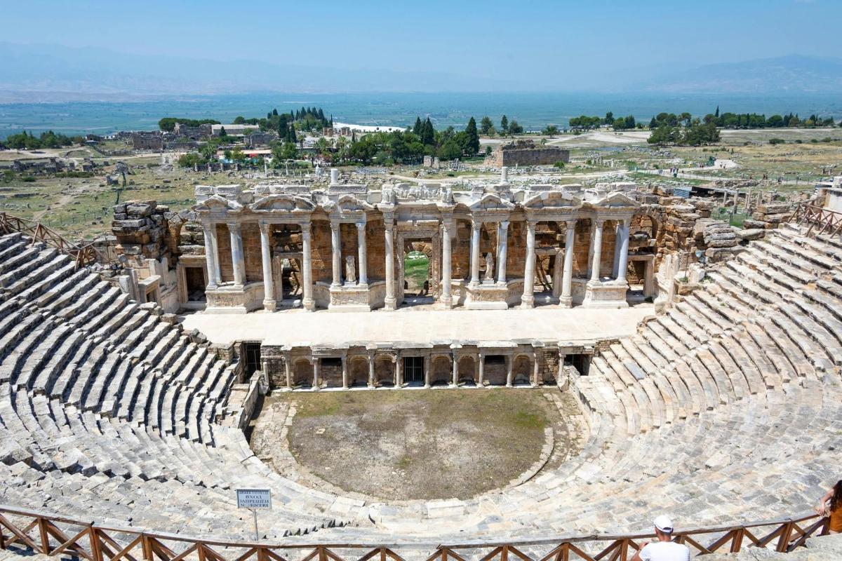 um anfiteatro na antiga cidade da antiguidade
