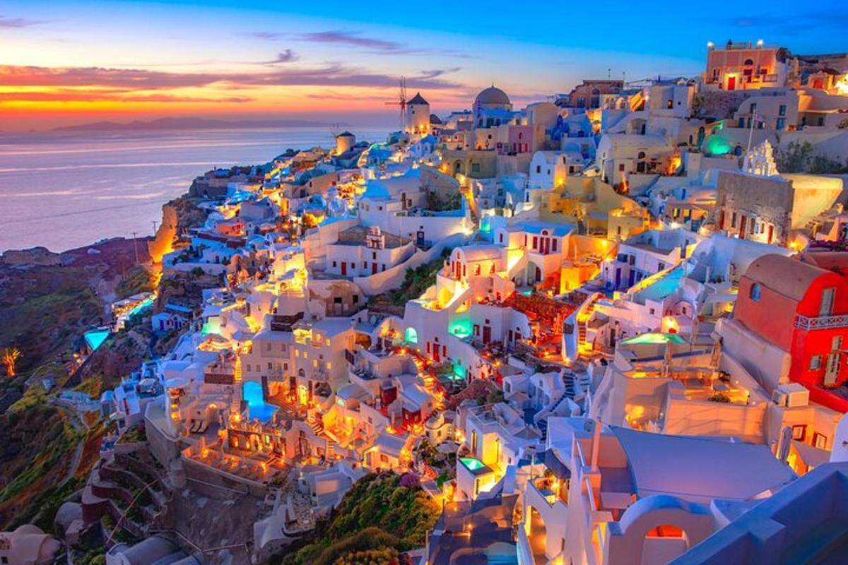 een luchtfoto van de stad Positano bij nacht
