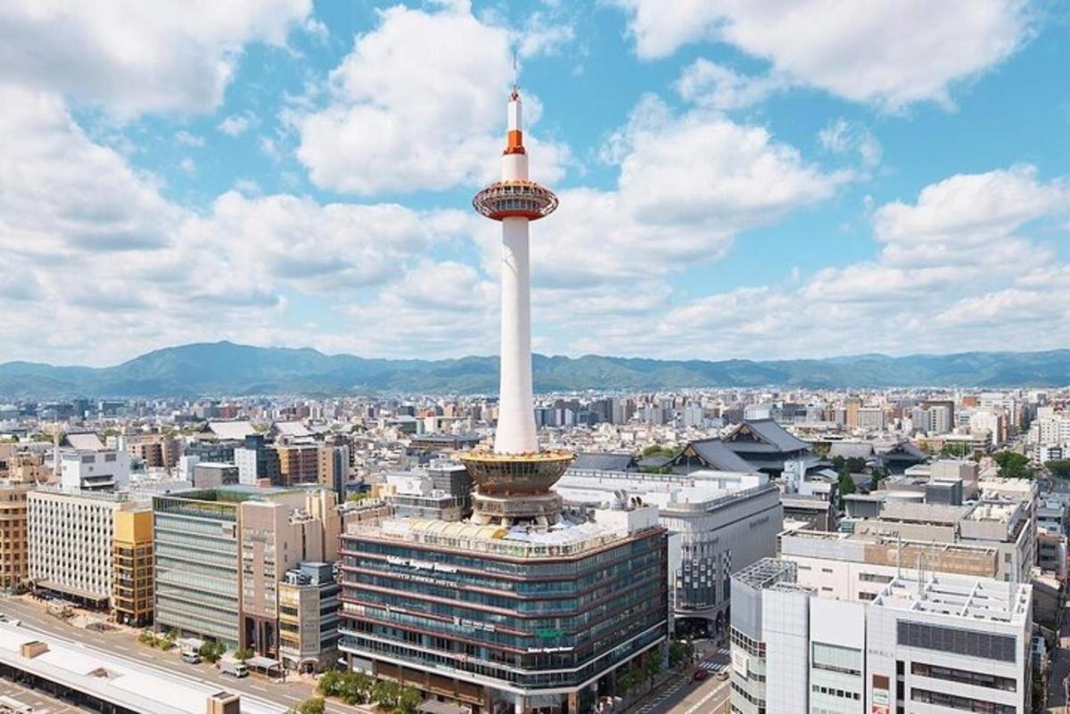 テレビ塔のある街の景色