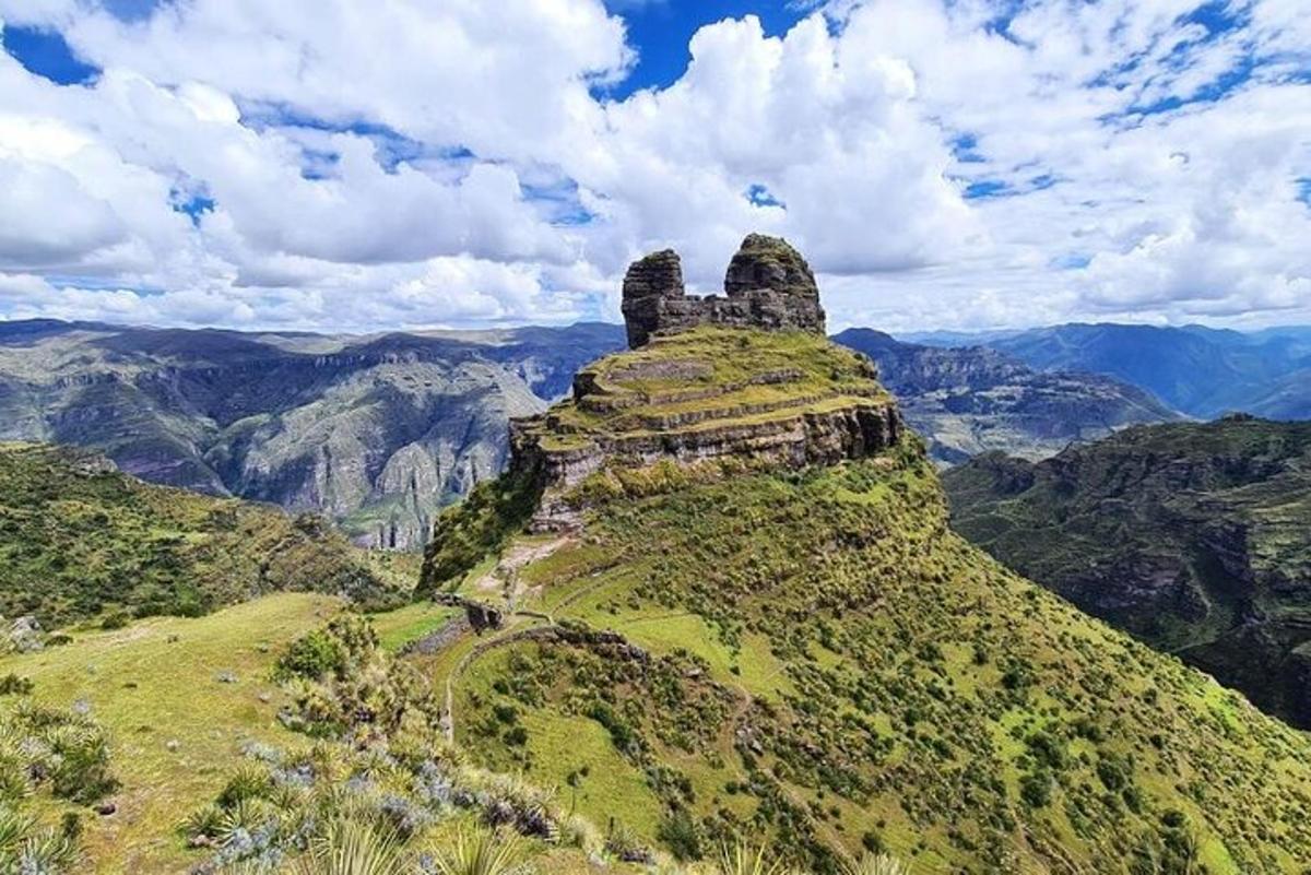 pembentukan batu di puncak gunung