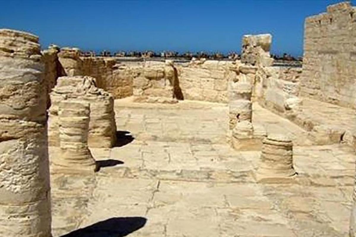 منظر لأنقاض مبنى