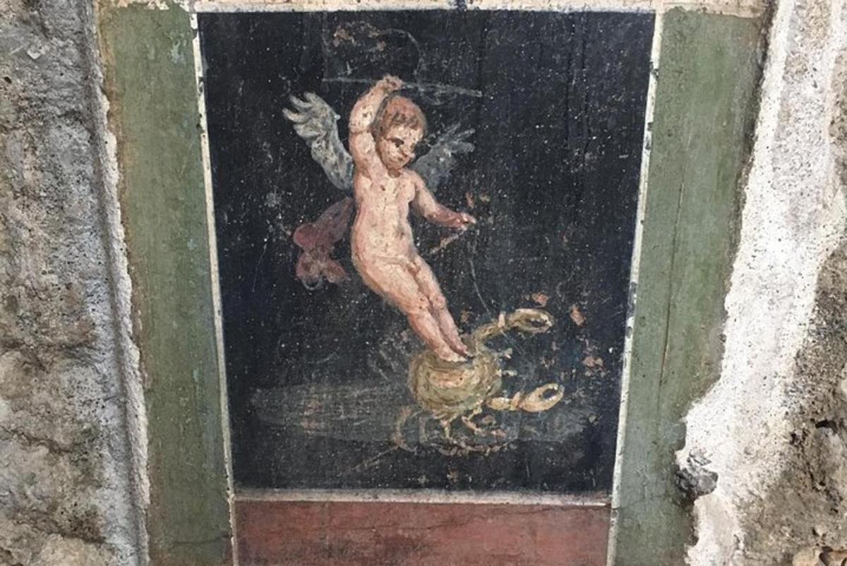거북이와 함께 있는 천사의 그림