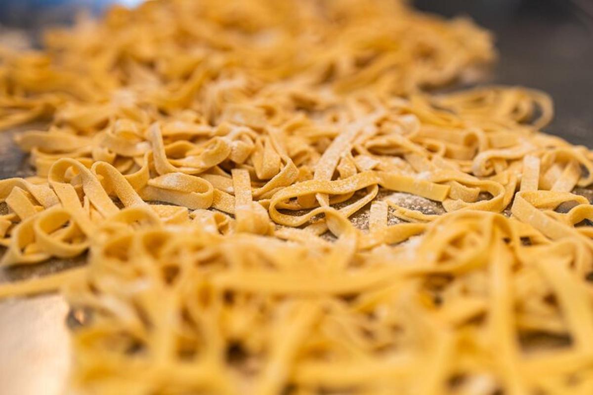 laua peal seisev pastahunnik