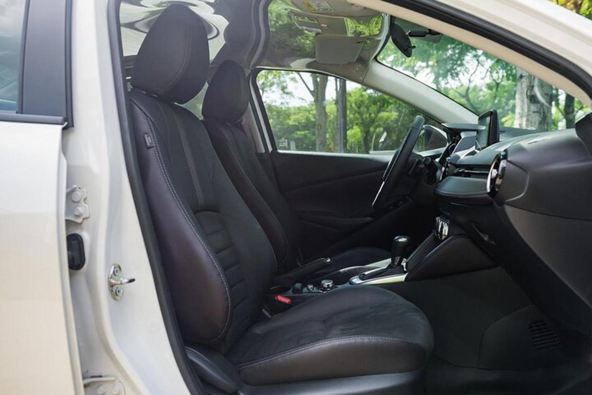 um carro com o banco traseiro de um carro