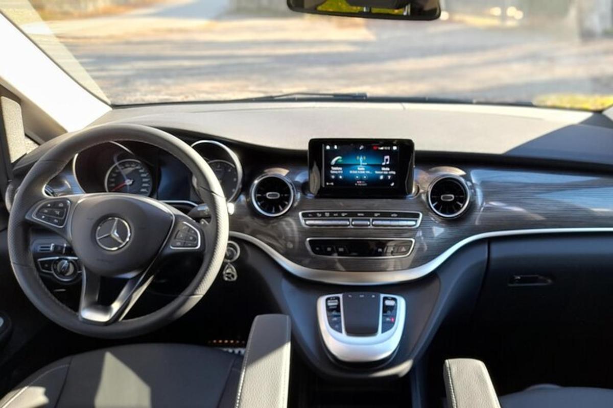 pandangan stereng kereta acedes benz