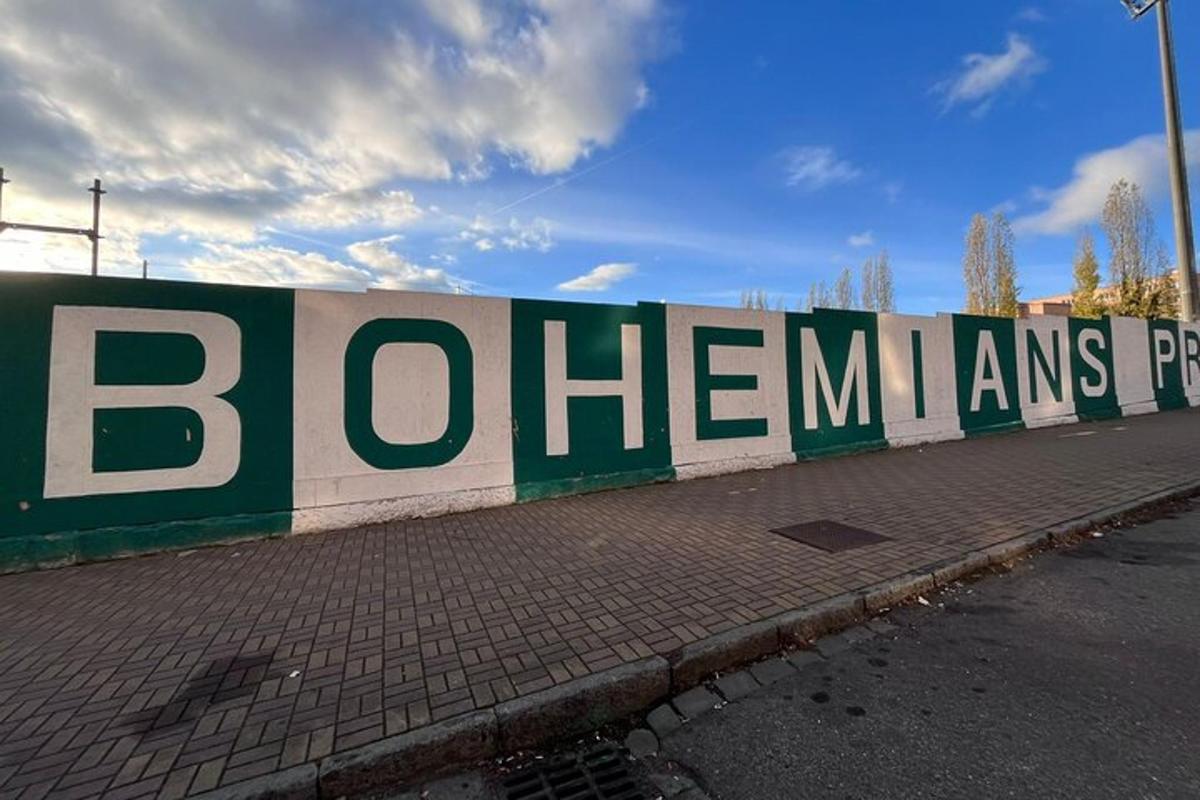 a green and white wall with the words bohemiansper