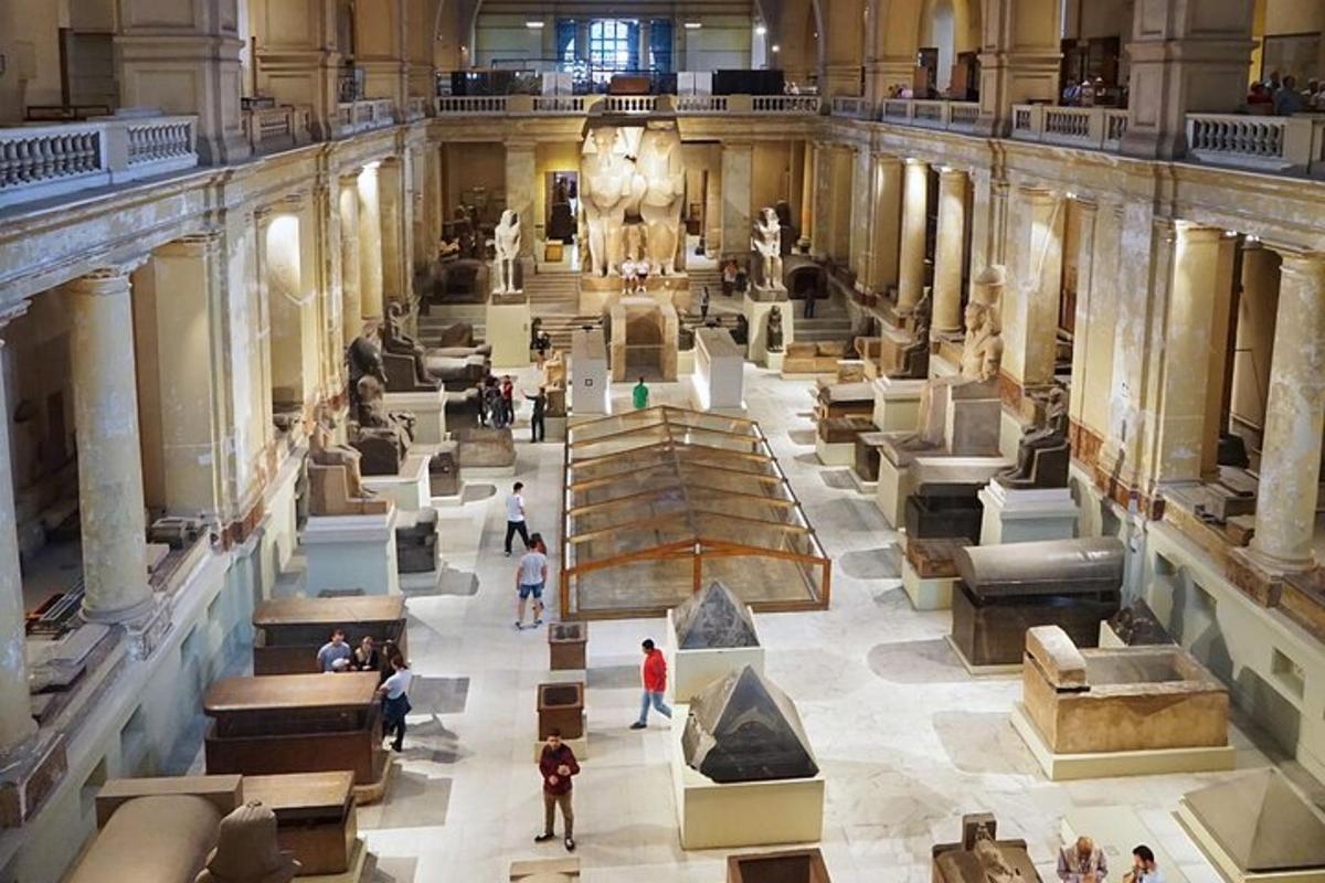 une vue aérienne du musée de l'Acropole à Athènes