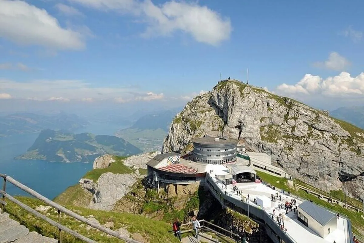 De Bâle : Ville de Lucerne, Mont Pilatus, Croisière en visite privée – photo 2