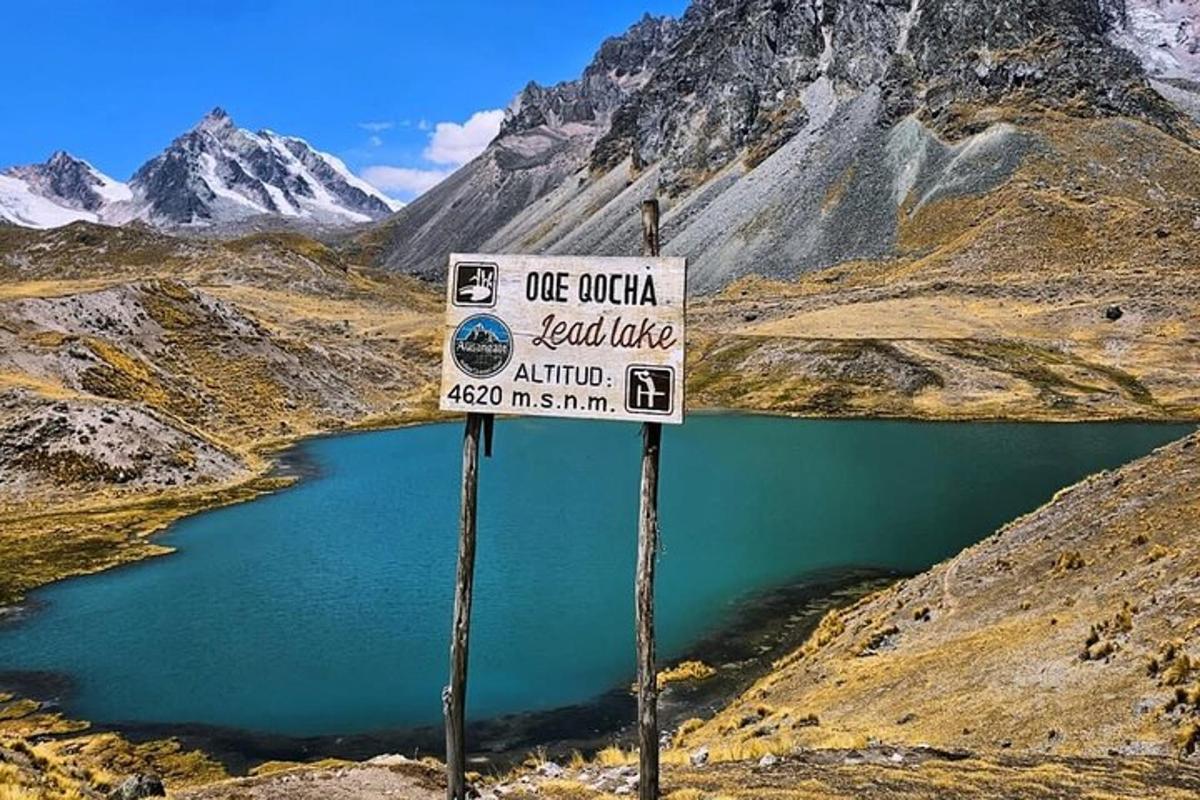tanda yang diperlukan di tengah-tengah gunung