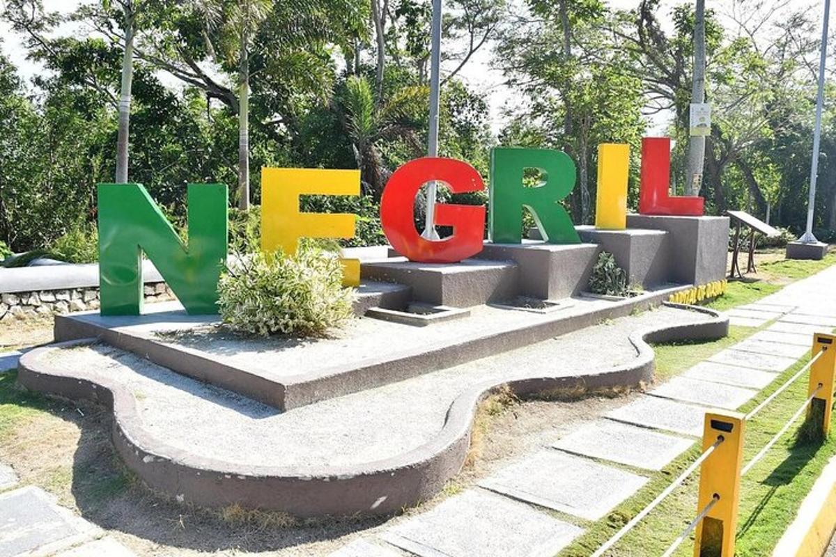 un grande cartello che dice "nuovo parco in un parco"