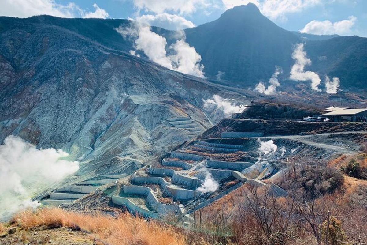 một cái nhìn về một ngọn núi với