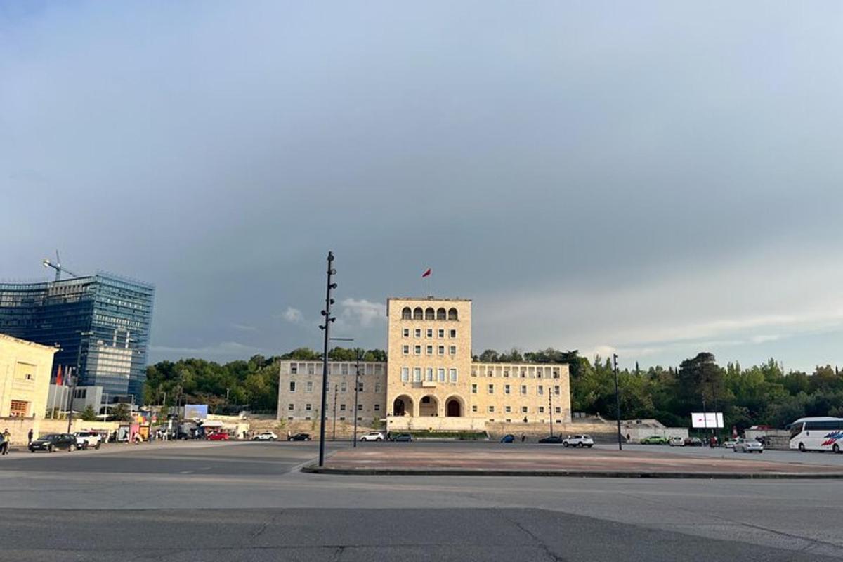 hoone linna tänava ääres