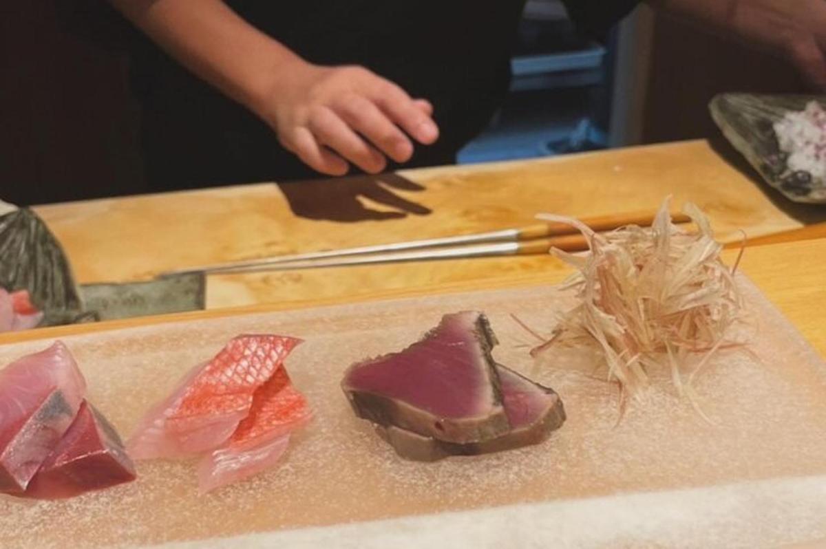 肉が切られたまな板