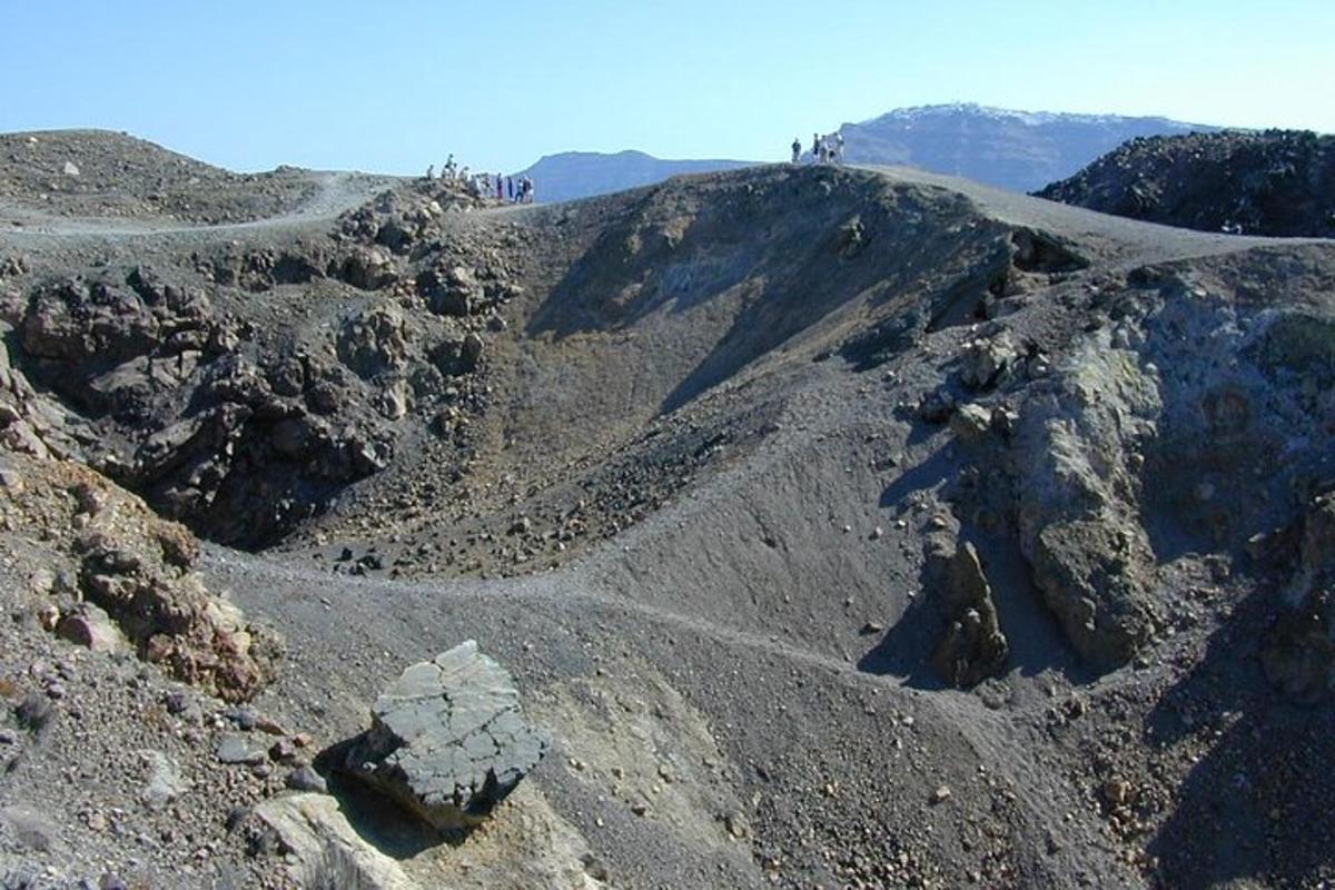 pogled na goro s skalami in gorami