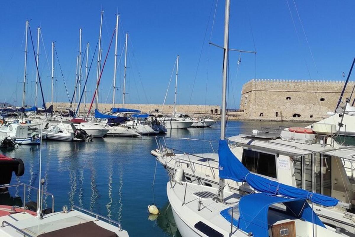 a bunch of boats docked in a harbor