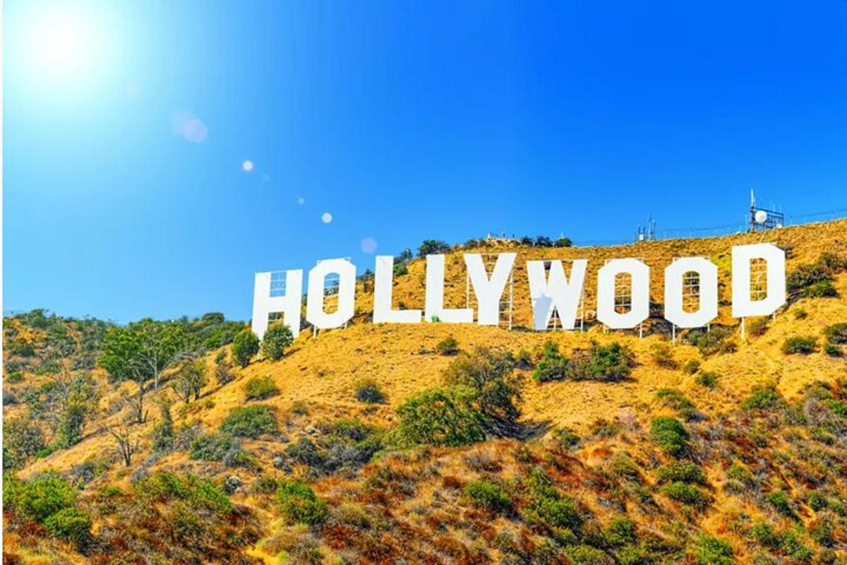 Hollywood-skilti á hlíðinni á hæð