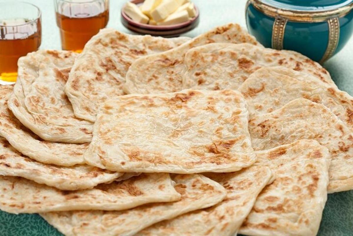 laua peal olev hunnik tortillasid