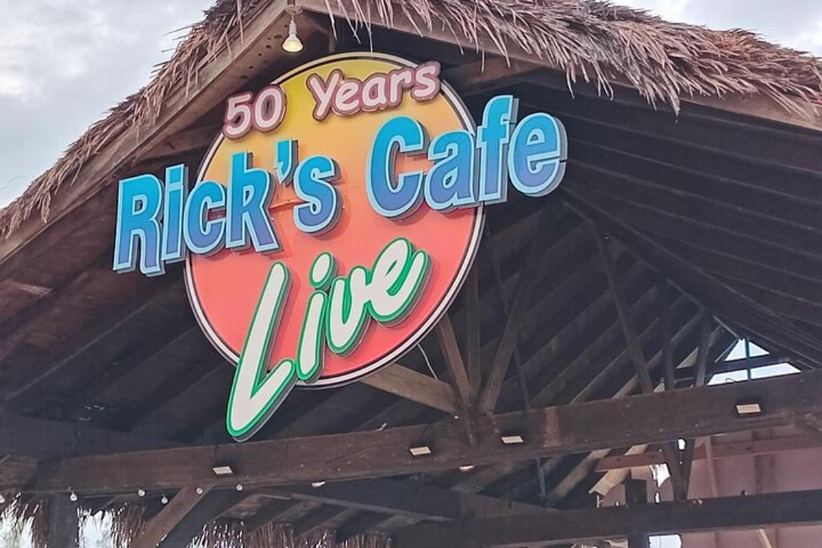 ป้ายข้างร้านอาหาร