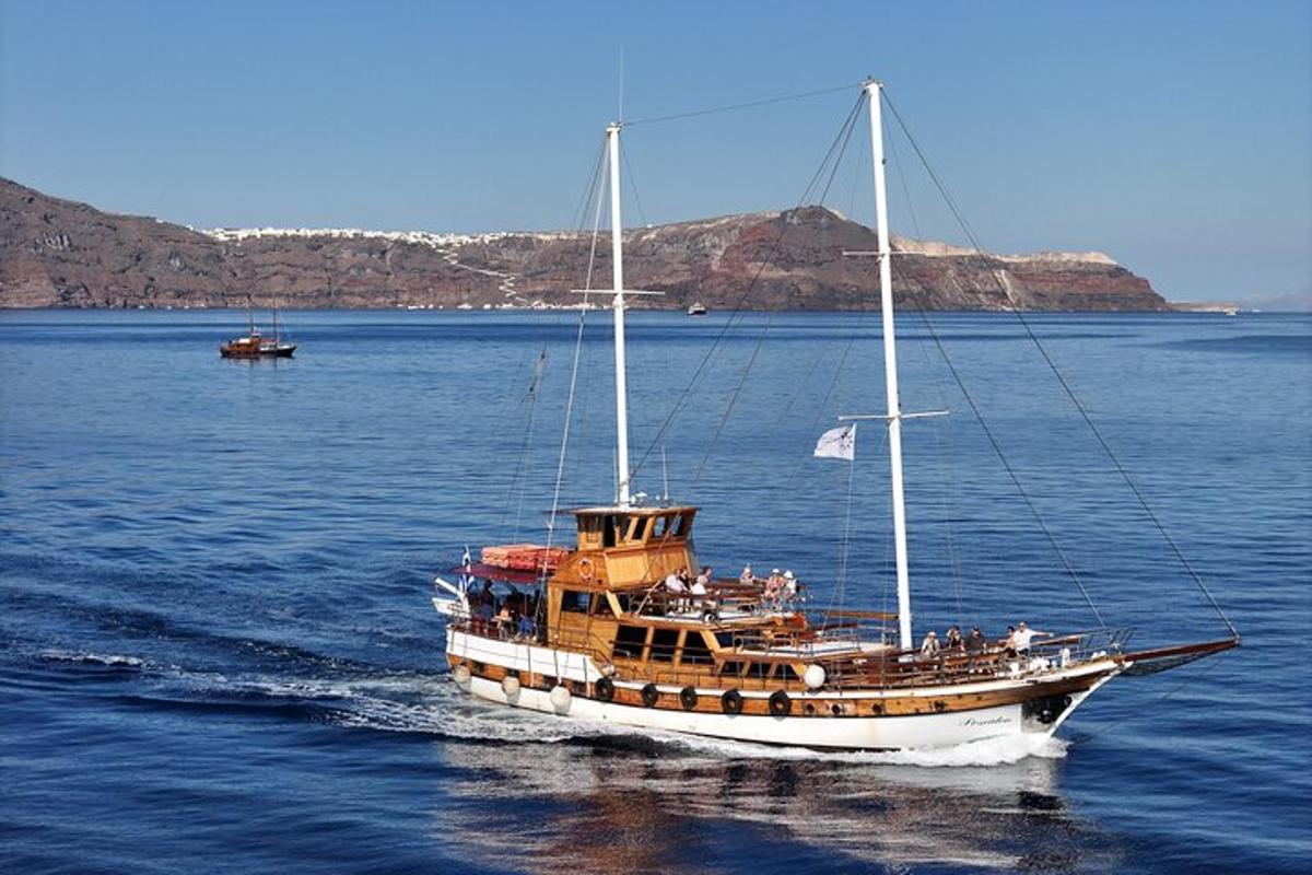 ein Boot mitten im Wasser