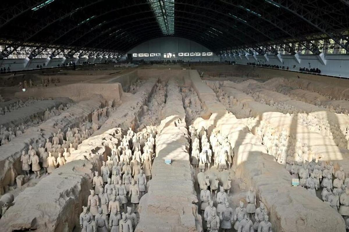a large group of people in a large arena