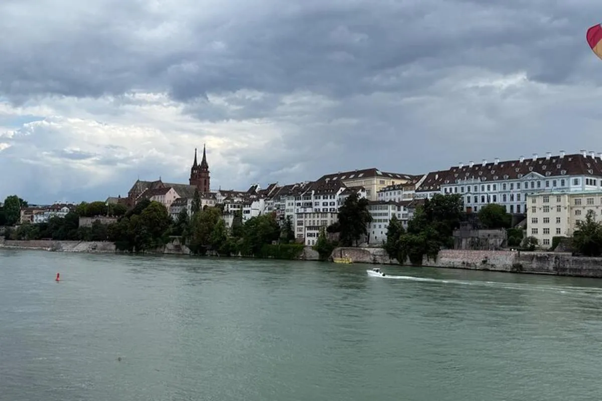 Évadez-vous de la ville Bâle City Promenade avec Puzzles – photo 1