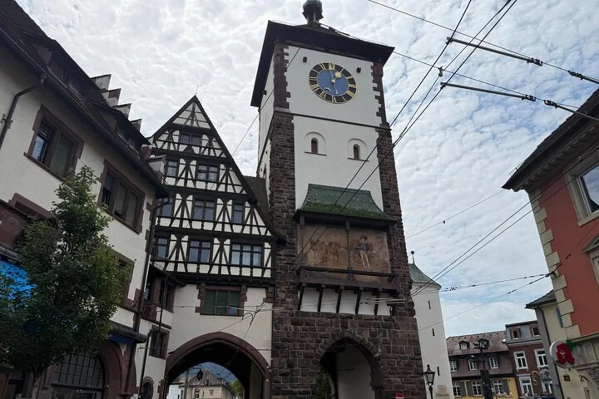 Évadez-vous de la ville Fribourg-en-Brisgau City Promenade avec Puzzles – photo 2