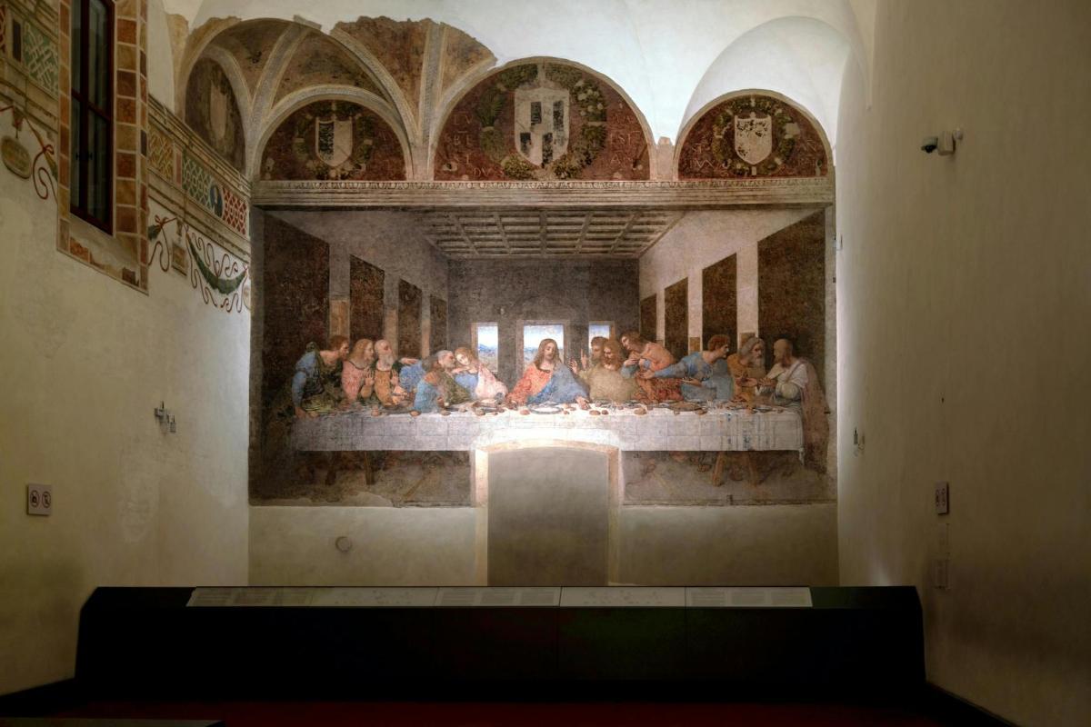 教堂墙上的一幅画，描绘了《最后的晚餐》