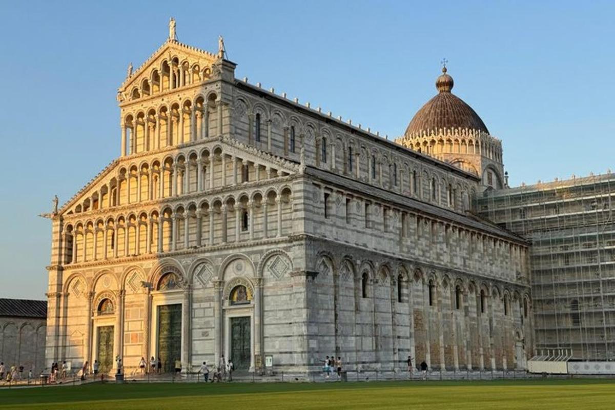 a large building with a dome on top of it