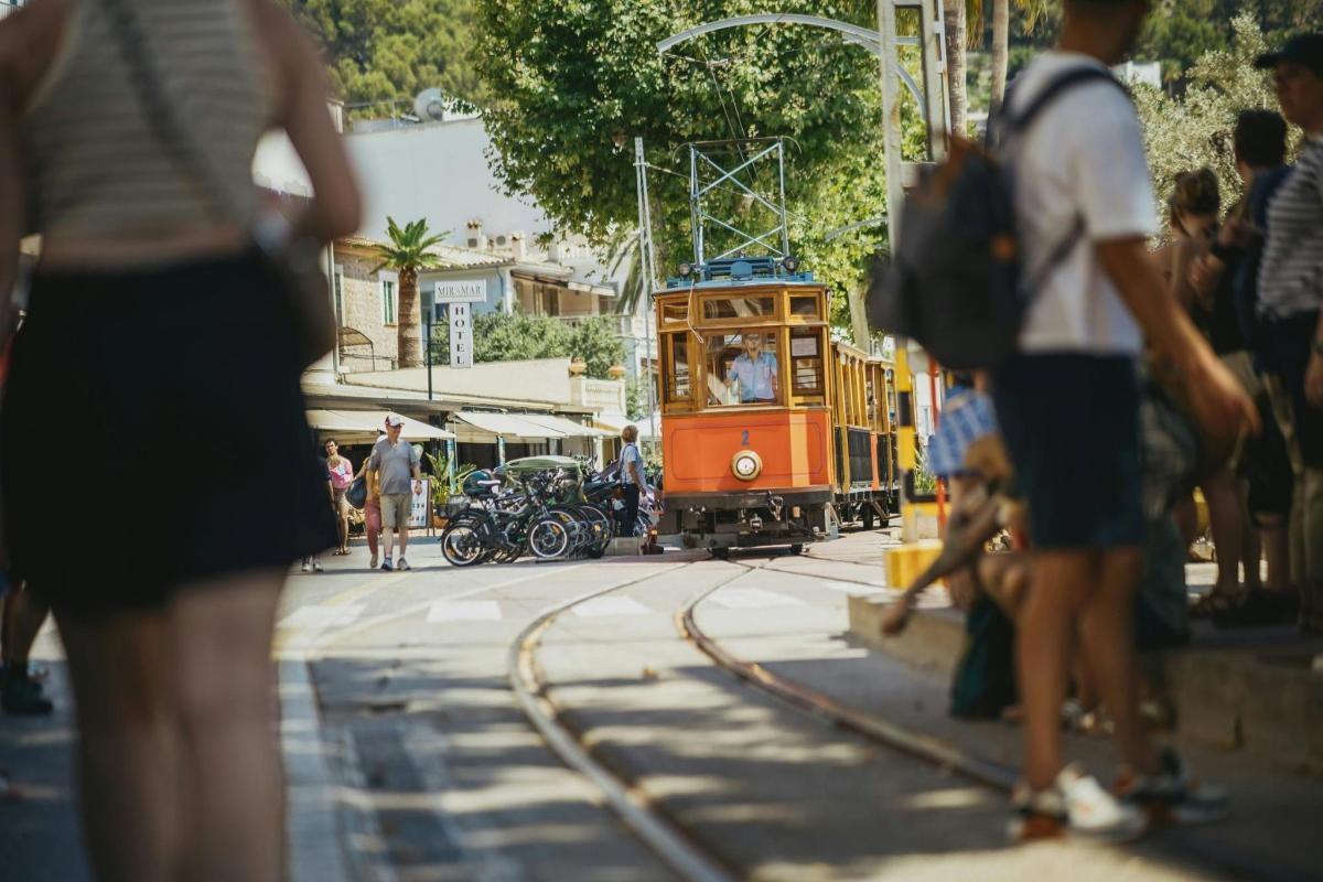 Nordmallorca entdecken mit der Bahn