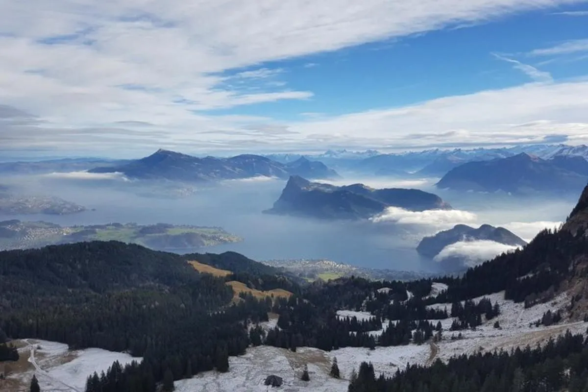 Expérience hivernale au Mont Pilatus : visite en petit groupe au départ de Bâle – photo 4