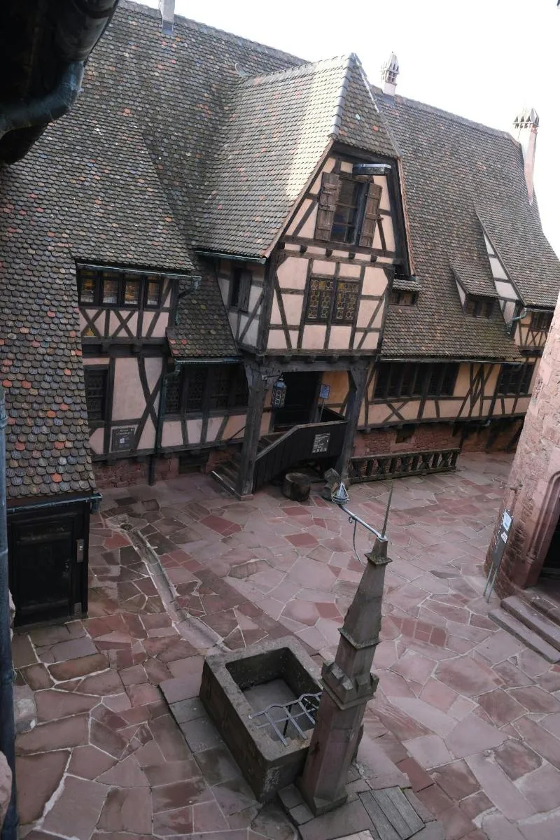 Eintritt zum Château du Haut-Kœnigsbourg – Foto 11