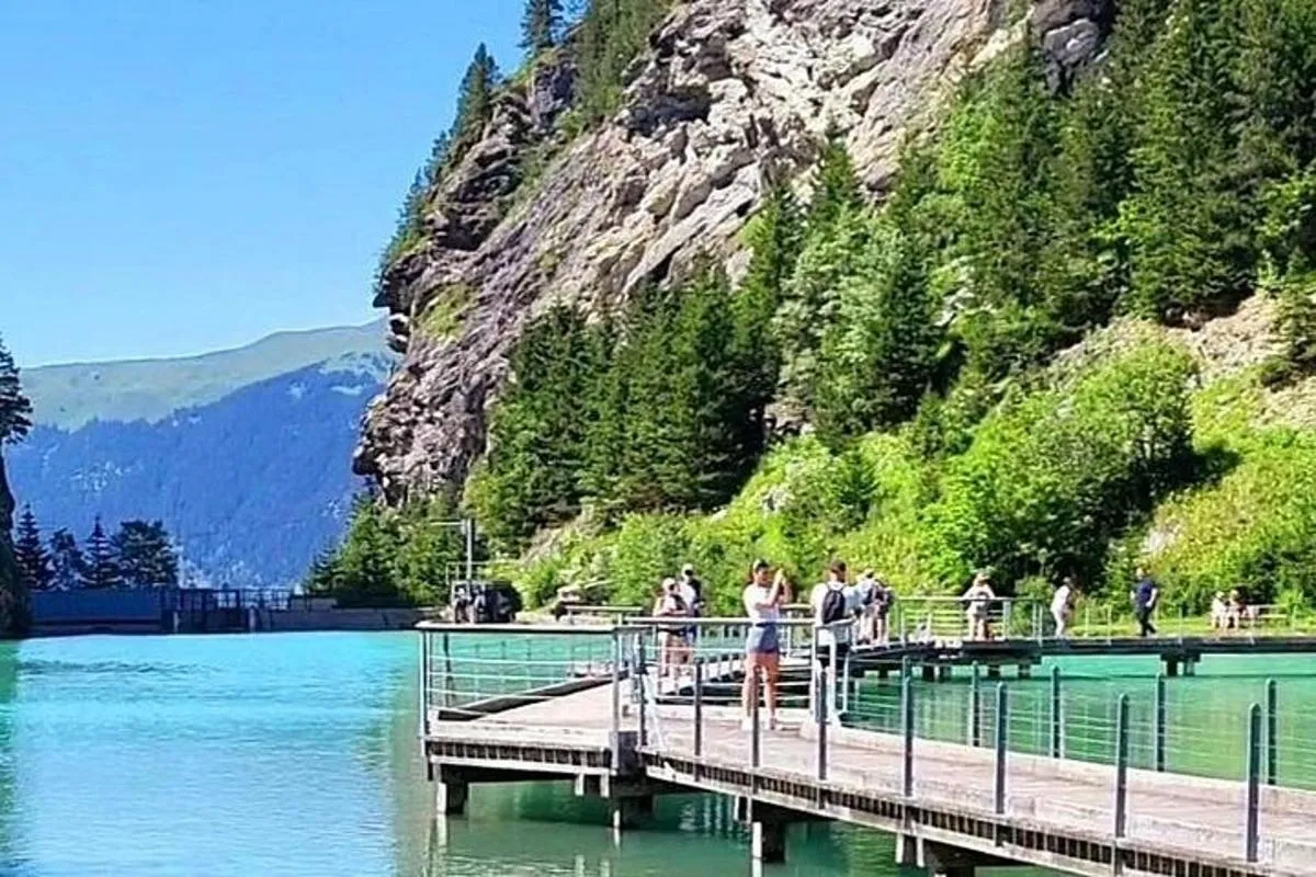 Visite Guidée Privée de Courchevel et son Lac de la Rosière – photo 5