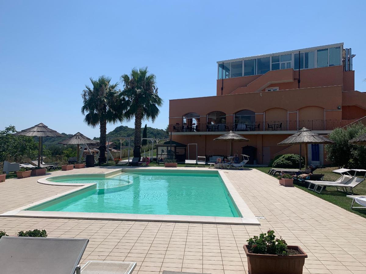 Piscina di Villa Susanna Degli Ulivi - Resort & Spa o nelle vicinanze