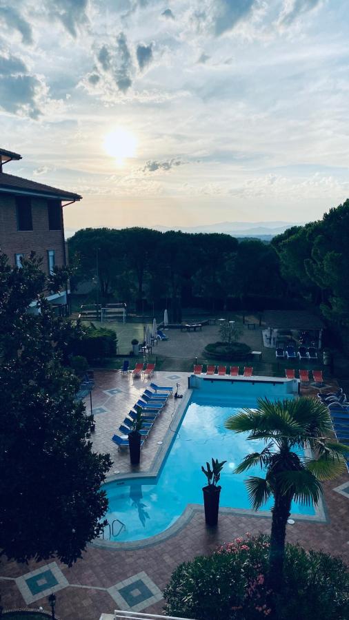 Piscina di Fortuna Resort o nelle vicinanze