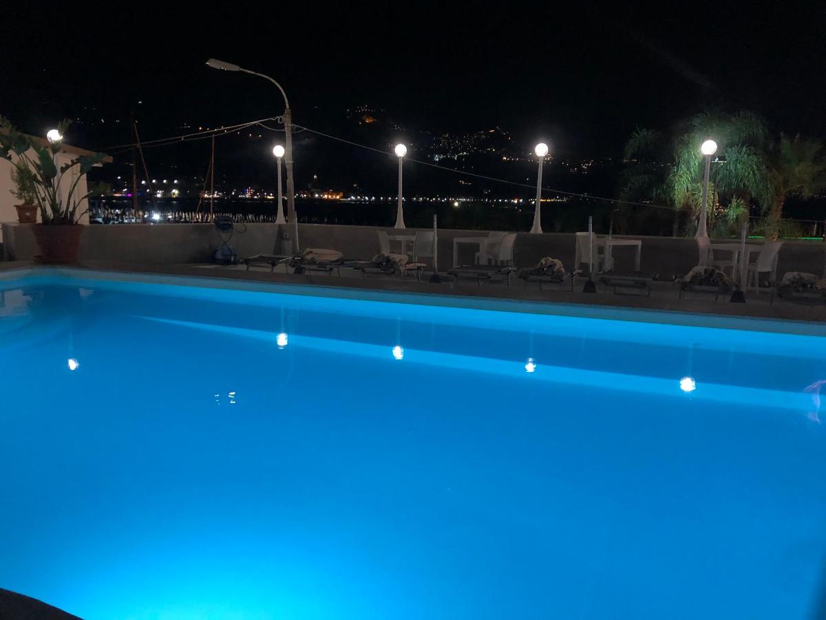 Piscina di Hotel Panoramic o nelle vicinanze