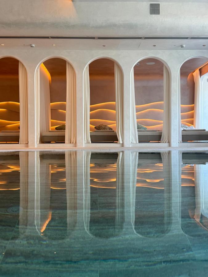 Piscina di Castelfalfi o nelle vicinanze