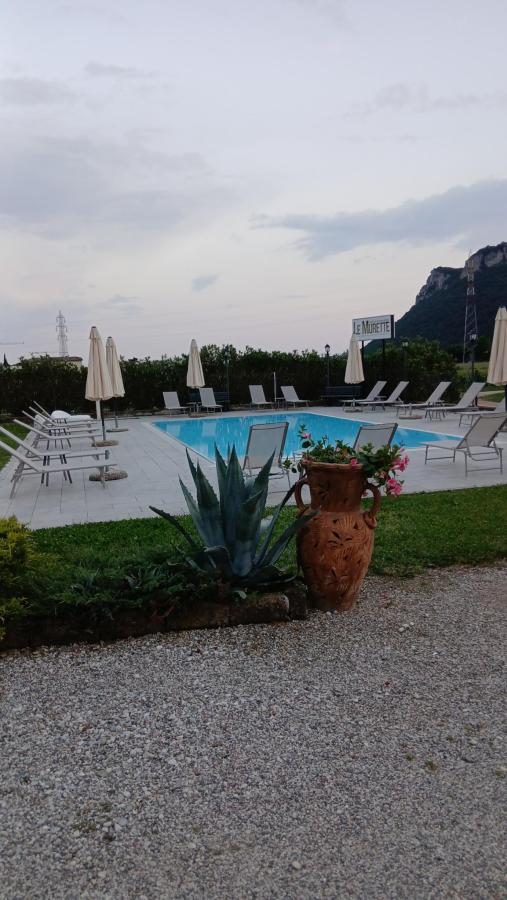 Piscina di B&B Le Murette - ENJOY HOLIDAY o nelle vicinanze