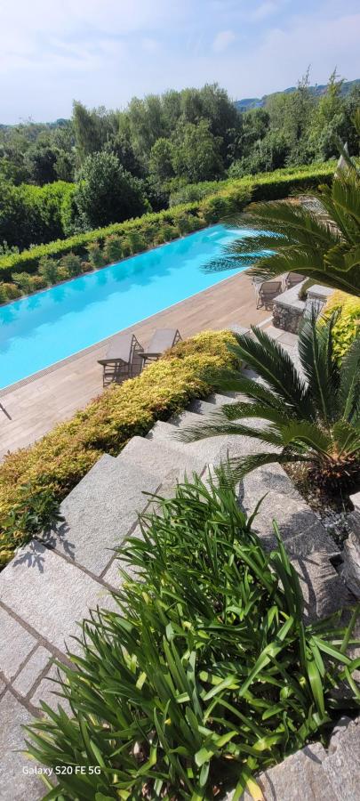 Piscina di Casale Raffaello B&B Como o nelle vicinanze