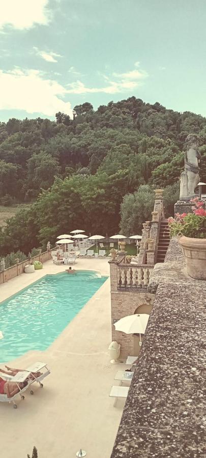 Piscina di Villa Cattani Stuart XVII secolo o nelle vicinanze