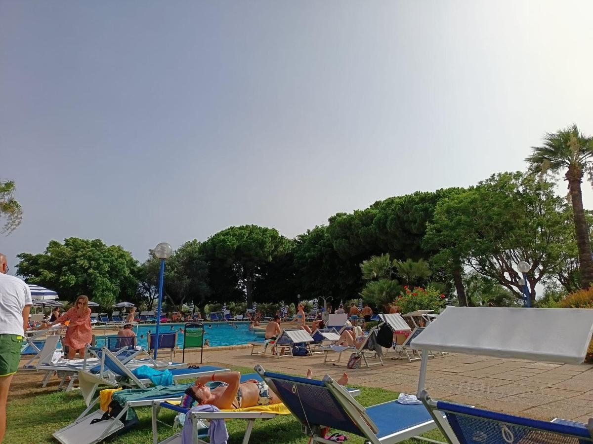 Piscina di MClub Alicudi o nelle vicinanze