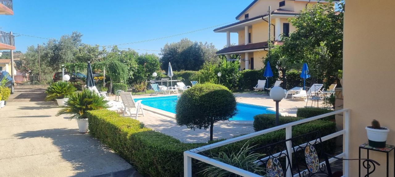 Piscina di La Residenza del Marchesato o nelle vicinanze