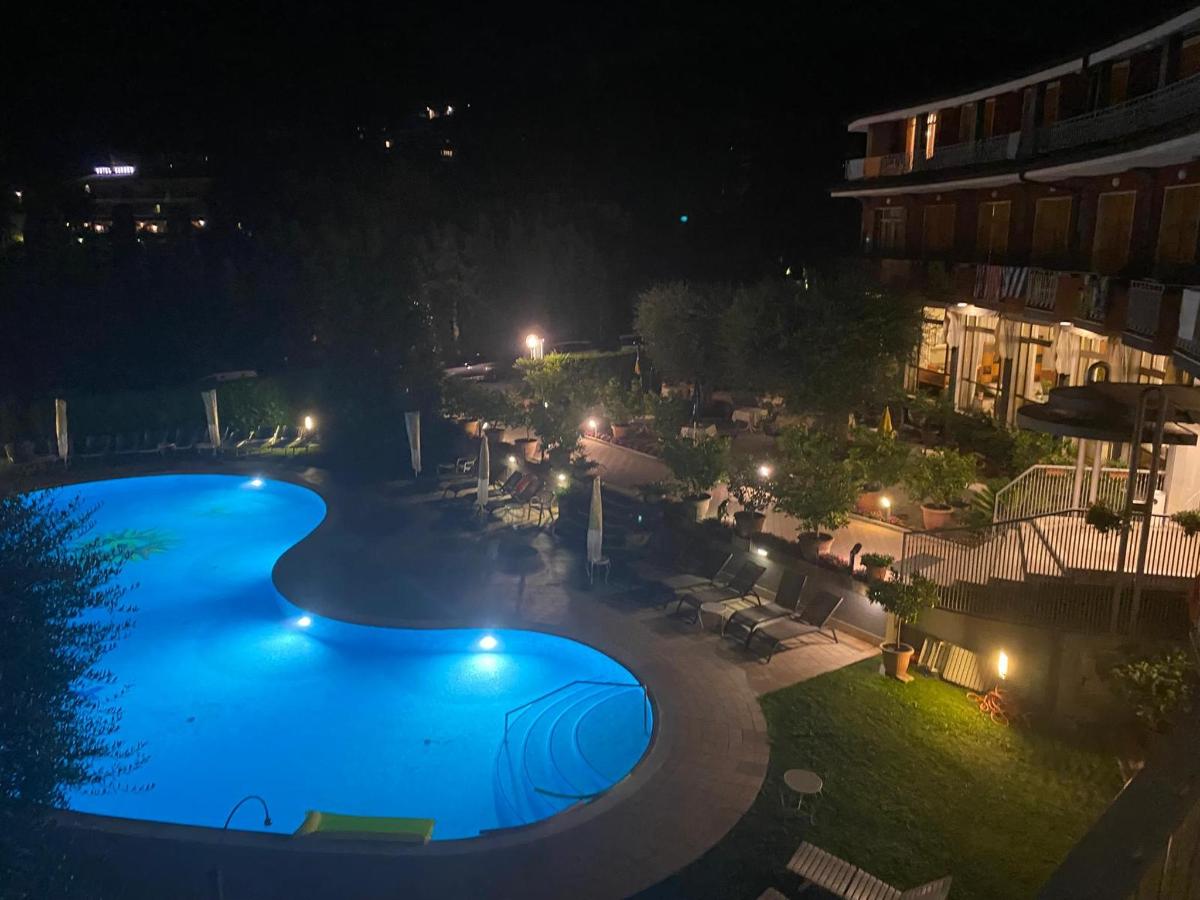 Piscina di Hotel Continental o nelle vicinanze