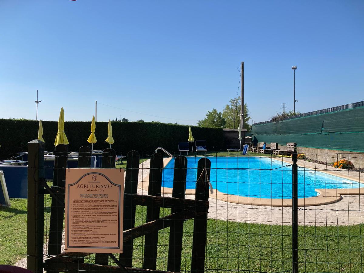 Piscina di Agriturismo Colombarola o nelle vicinanze