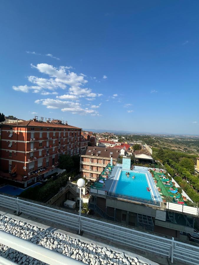 Piscina di Grand Hotel Excelsior o nelle vicinanze