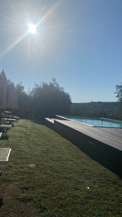 Piscina di Agriturismo Villa Guarnaschelli o nelle vicinanze