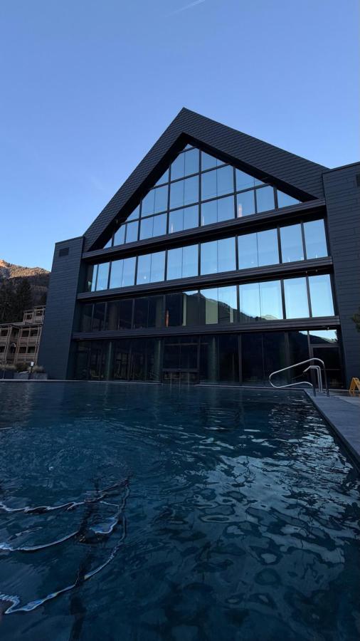 Piscina di Lefay Resort & SPA Dolomiti o nelle vicinanze