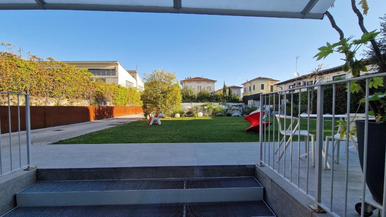 Giardino di Villa Fedora Luxury Suites