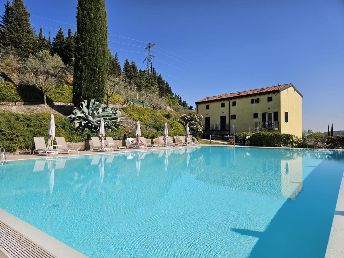 Piscina di Residence Fontanelle o nelle vicinanze