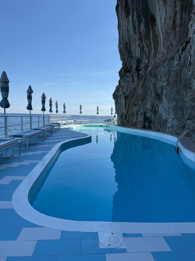Piscina di Hotel Miramalfi o nelle vicinanze